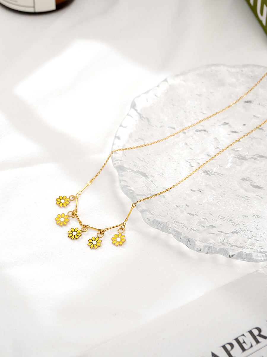Enamel Daisy Necklace RN014