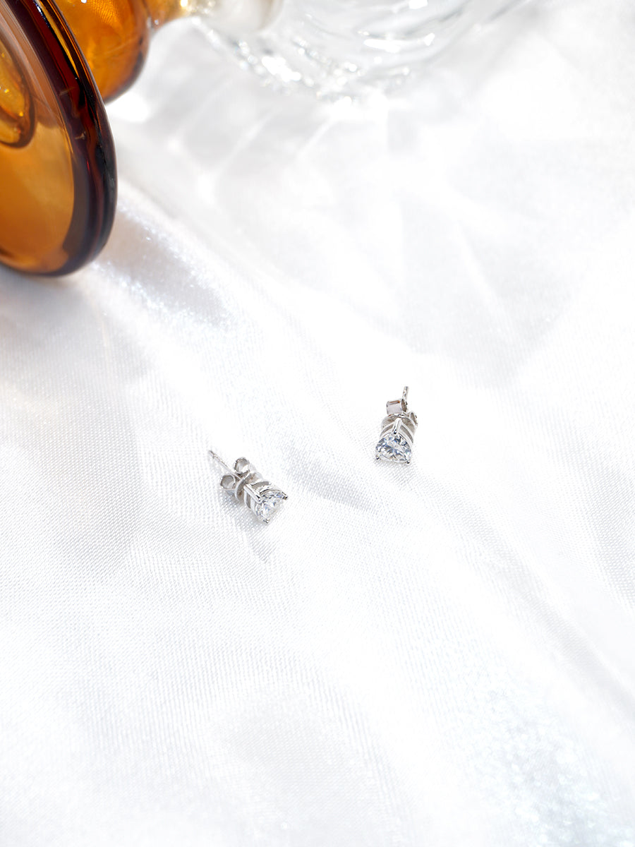 Moissanite Shimmering Heart Earrings GE004