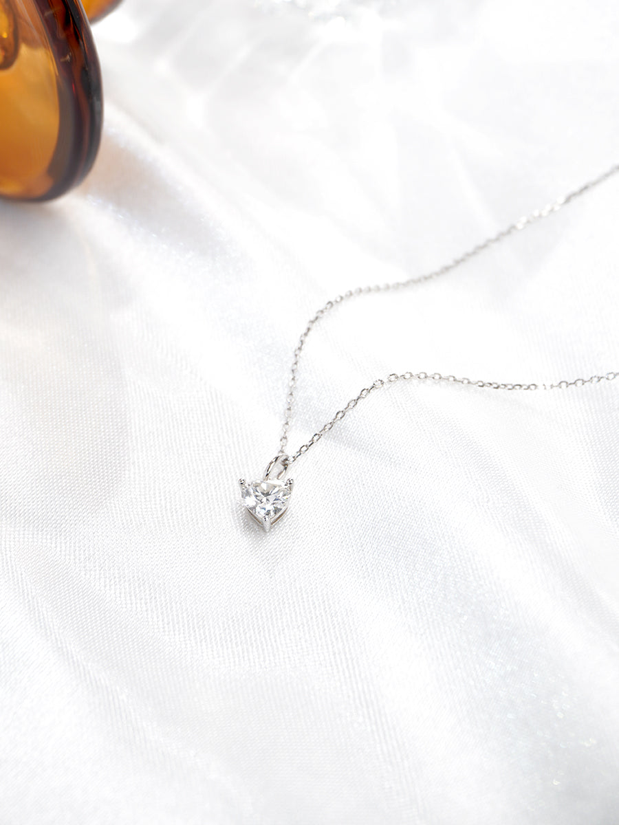Moissanite Shimmering Heart Necklace GN003